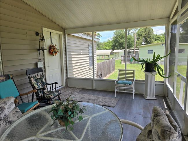 17172 Ne 37 Th Ave, House other with 3 bedrooms, 2 bathrooms and null parking in CITRA FL | Image 4