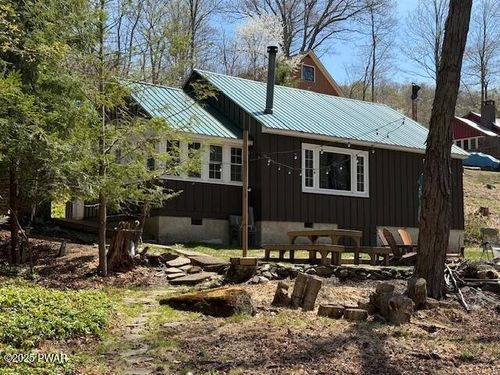 116 Beechwood Cove Rd, Greentown, PA, 18426-8915 | Card Image
