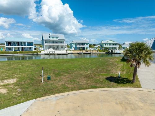 1045 Fiji Dr, Rockport, TX, 78382-7084 | Card Image