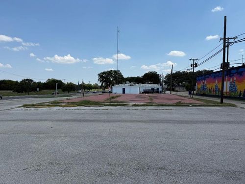 201 S 2nd St, Copperas Cove, TX, 76522-2282 | Card Image