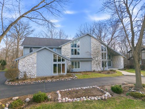 301 W Ravine Baye Rd, Bayside, WI, 53217-1336 | Card Image