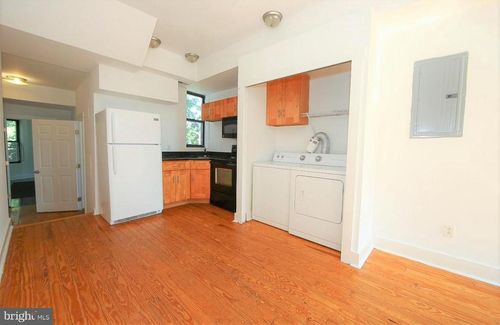 b-2018 N 18th St, PHILADELPHIA, PA, 19121-2324 | Card Image
