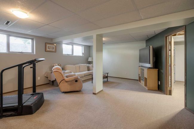6 Tudor Cres S, House detached with 6 bedrooms, 3 bathrooms and 4 parking in Lethbridge AB | Image 39