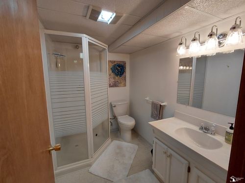 18680 Rudgate St, Southgate, MI, 48195-3355 | Card Image