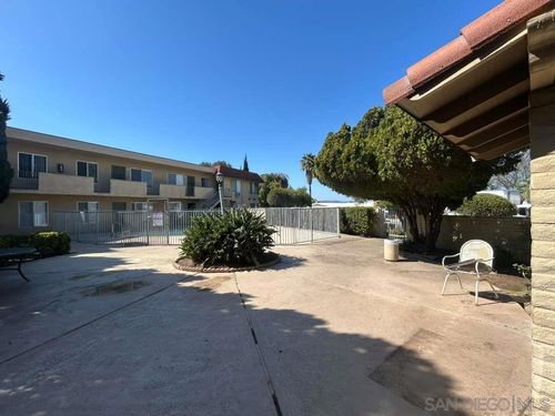 1259 E Ohio Ave, Escondido, CA, 92027-3047 | Card Image
