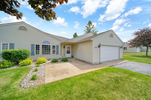 2002 Stillwater Dr, Tecumseh, MI, 49286-7771 | Card Image
