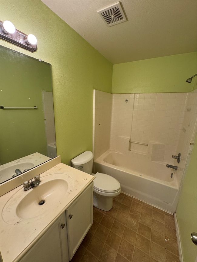 3048 Saint Ursula Dr, House other with 3 bedrooms, 2 bathrooms and null parking in Dallas TX | Image 14
