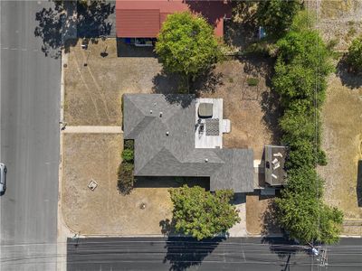 2038 La Porte Drive, House other with 3 bedrooms, 2 bathrooms and null parking in Waco TX | Image 2