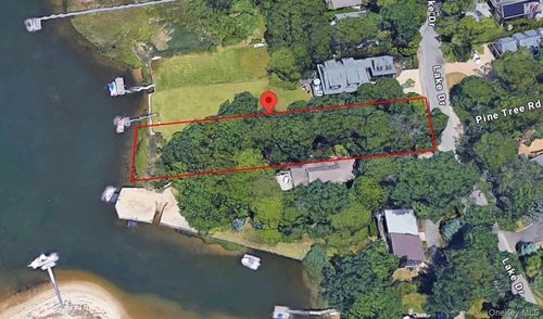 13 Lake Dr, Southampton, NY, 11968-1136 | Card Image