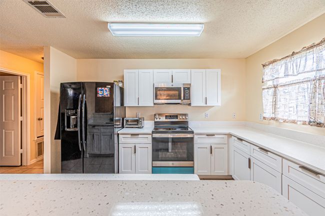 8110 Macgregor Dr, House other with 3 bedrooms, 2 bathrooms and null parking in Arlington TX | Image 8