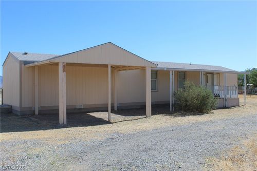 3851 W Donner St, Pahrump, NV, 89048-5047 | Card Image