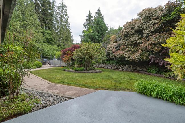 6241 Sechelt Inlet Rd, House other with 3 bedrooms, 2 bathrooms and 5 parking in Sechelt BC | Image 36