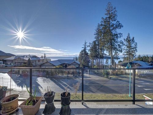 5996 Cowrie St, Sechelt, BC, V7Z0V1 | Card Image
