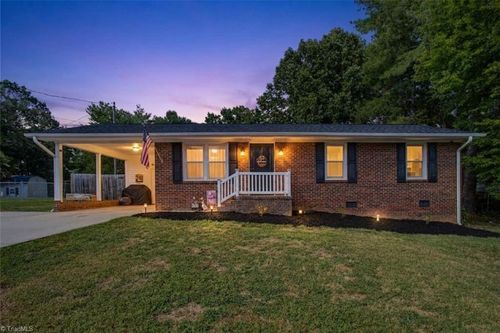 309 Bedford Dr, Eden, NC, 27288-2207 | Card Image