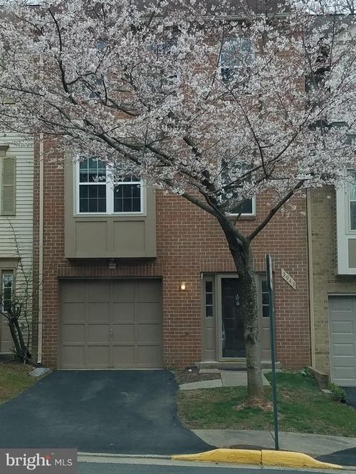 3943 Collis Oak Ct, FAIRFAX, VA, 22033-2474 | Card Image
