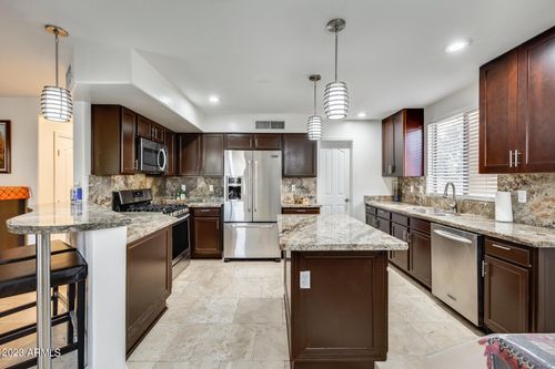 2022 E Wahalla Ln, Phoenix, AZ, 85024-1269 | Card Image