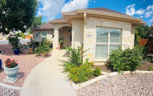 4202 Kensington Crk, San Angelo, TX, 76904-1511 | Card Image