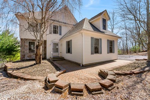 117 Water Tower Cir, East Stroudsburg, PA, 18301-9405 | Card Image