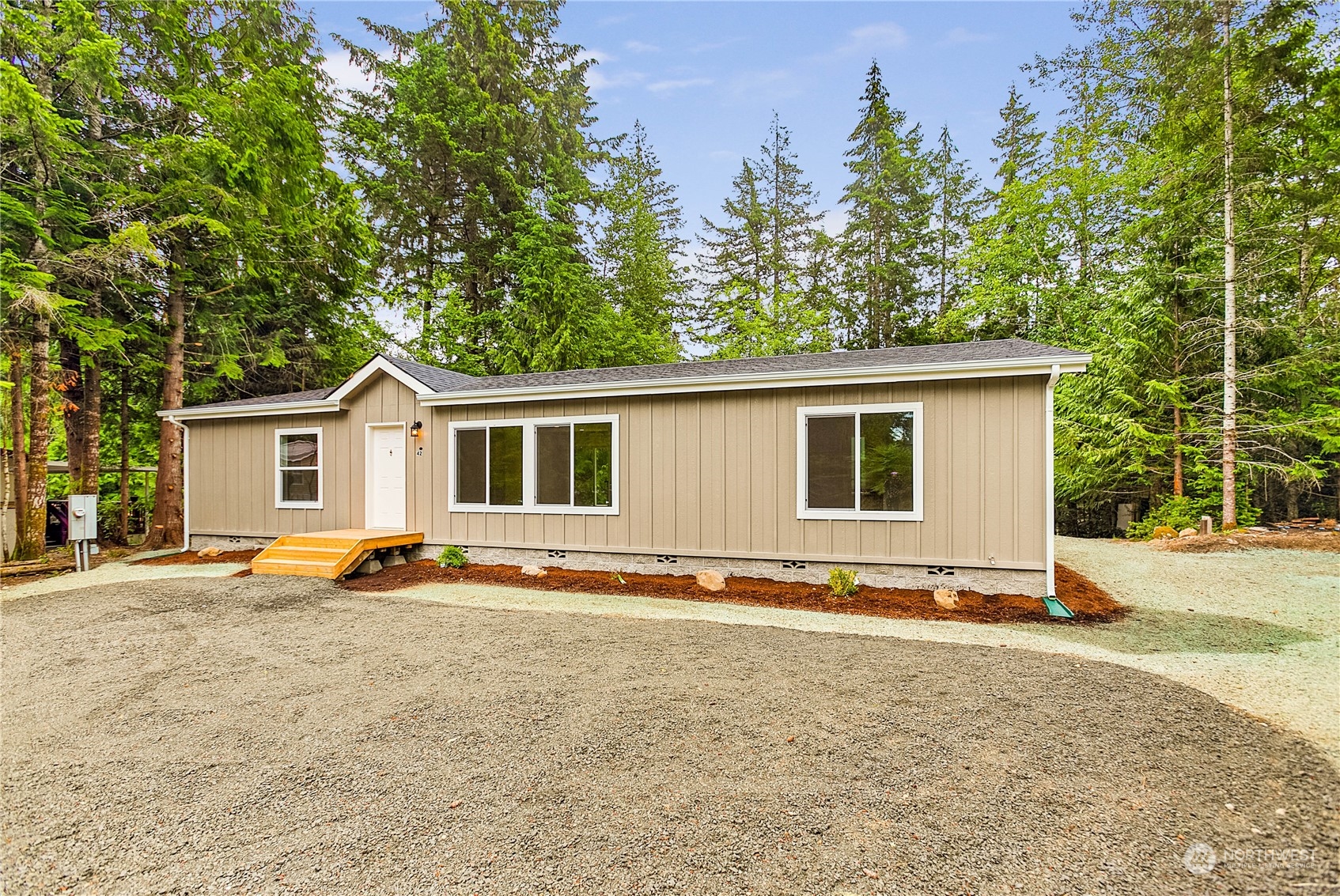 Case Pl, Shelton, WA 98584