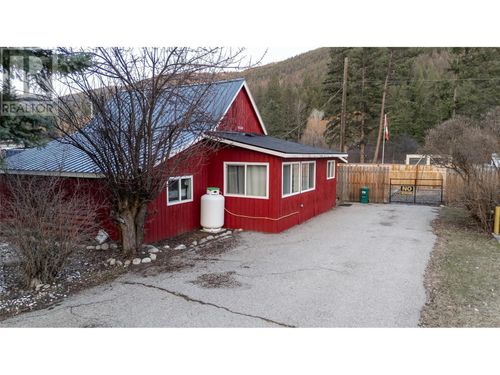5844 Highway 33 Other, Beaverdell, BC, V0H1Y0 | Card Image