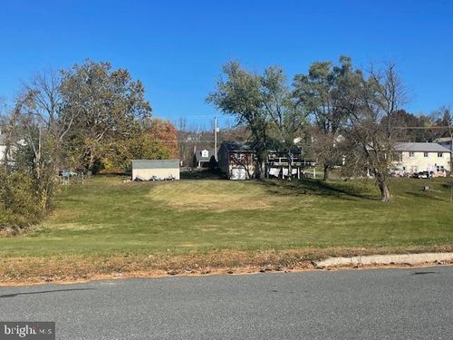 240 Rugby Rd, BIRDSBORO, PA, 19508-9455 | Card Image