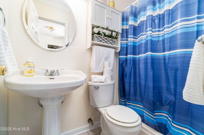 Guest full bath step in shower | Image 40