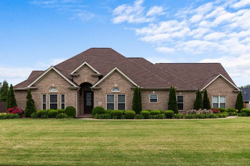 3105 W Mcguire Dr, Muscle Shoals, AL, 35661-4765 | Card Image