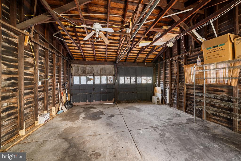 Residential Lease in MELROSE PARK 4