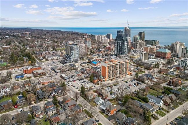 524 Locust St, House other with 3 bedrooms, 2 bathrooms and 6 parking in Burlington ON | Image 32