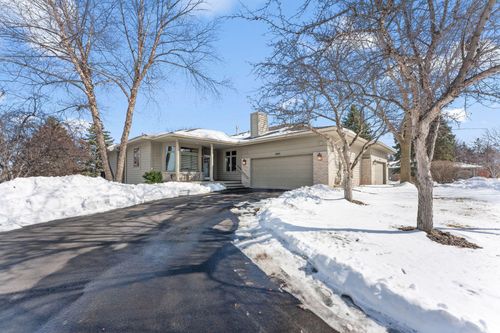 8945 Hilloway Rd, Eden Prairie, MN, 55347-2425 | Card Image