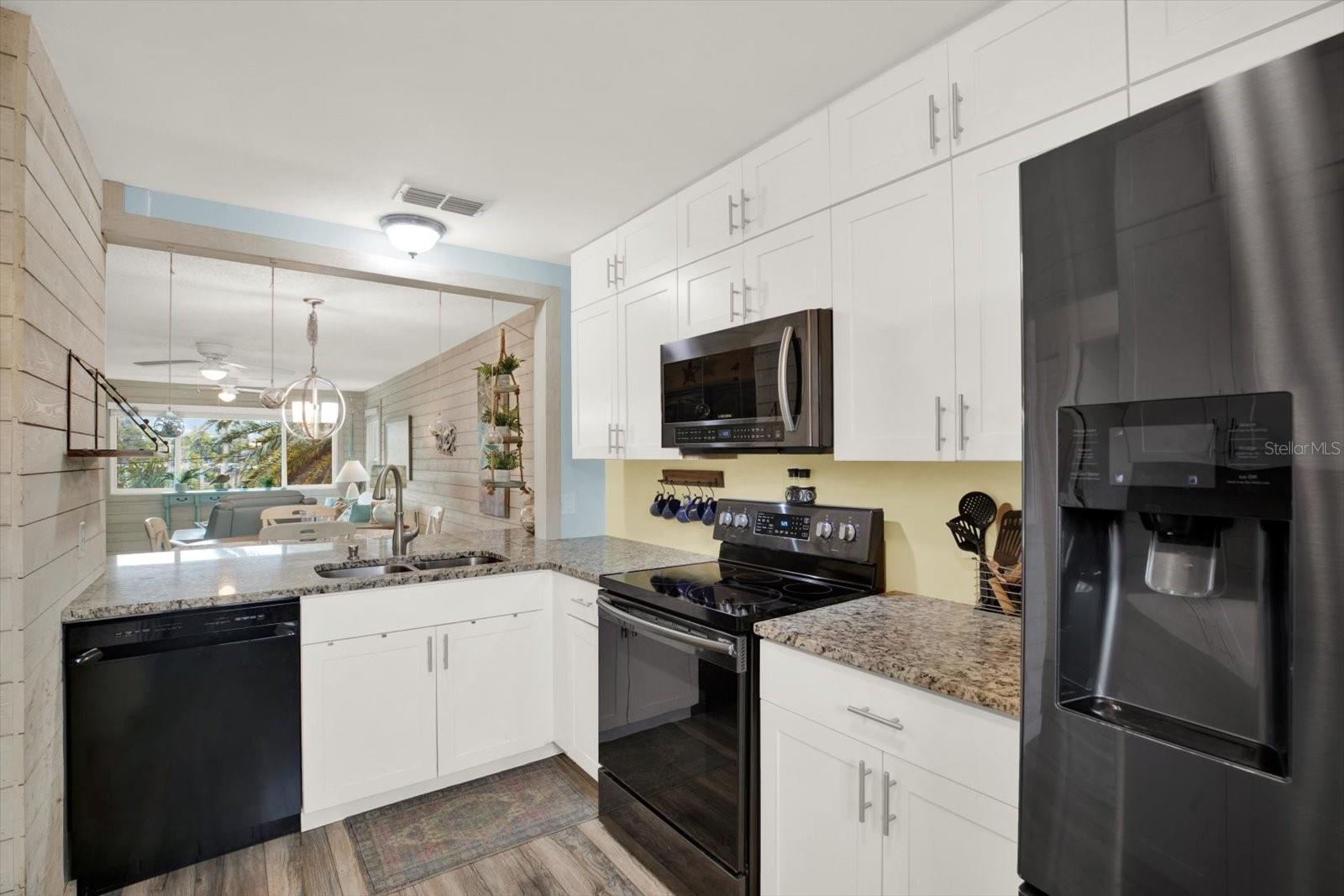 Residential in HOLMES BEACH 4