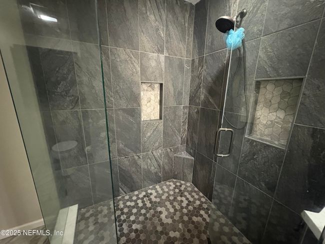 master shower | Image 15