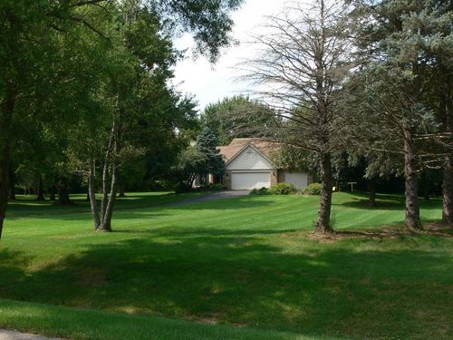 12388 Squirrel Tree, Belvidere, IL, 61008 | Card Image