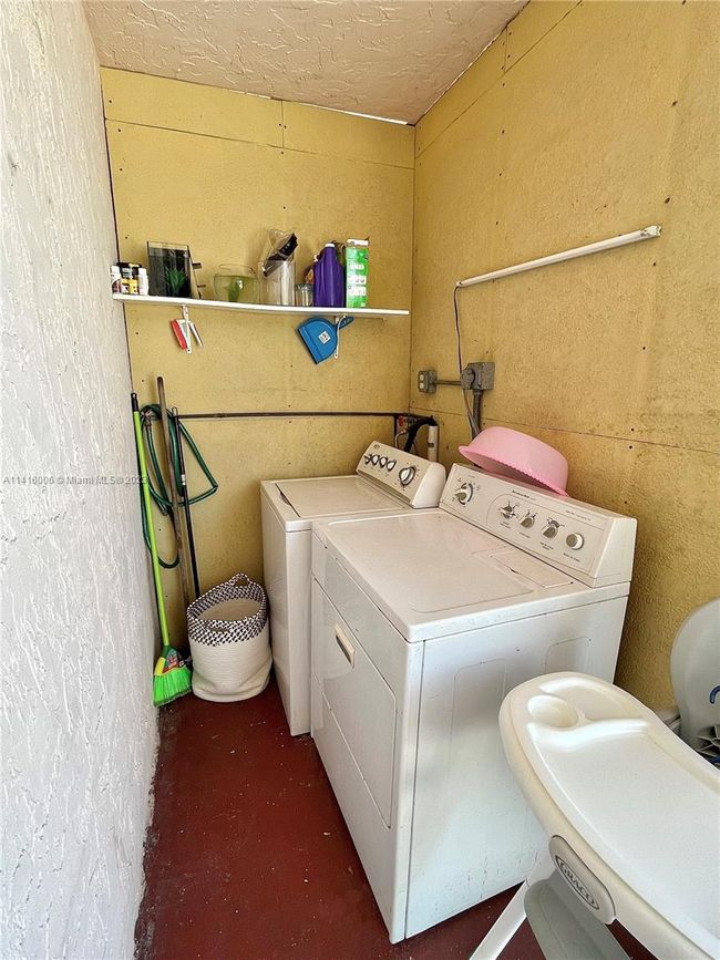 857 W 79 Th Pl, House other with 3 bedrooms, 3 bathrooms and null parking in Hialeah FL | Image 34