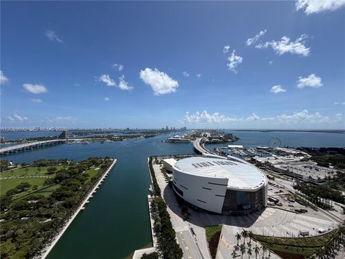3306-888 Biscayne Blvd, Miami, FL, 33132-1517 | Card Image
