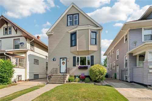 200 Parkwood Ave, Buffalo, NY, 14217-2860 | Card Image