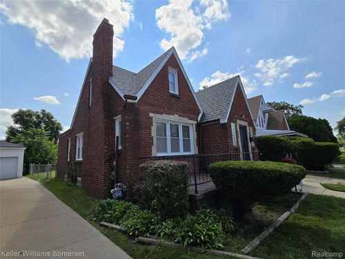 15860 Sorrento St, Detroit, MI, 48227-4030 | Card Image