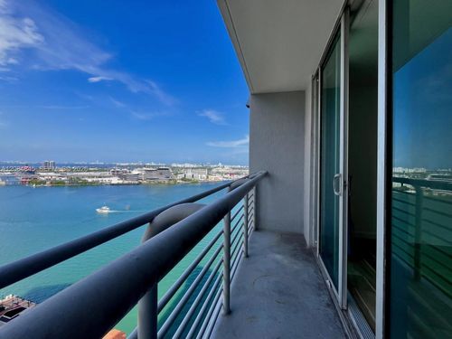 2506-335 S Biscayne Blvd, Miami, FL, 33131-2338 | Card Image