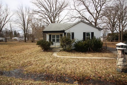 14462 Pine St, Taylor, MI, 48180-4606 | Card Image