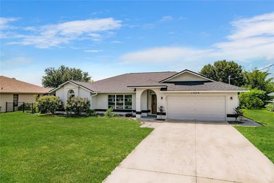 7384 Van Lake Drive, House other with 3 bedrooms, 2 bathrooms and null parking in Englewood FL | Image 2