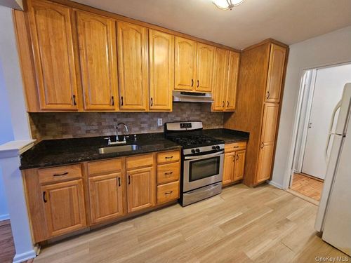 3e-151-05 Cross Island Pkwy, Whitestone, NY, 11357-2603 | Card Image