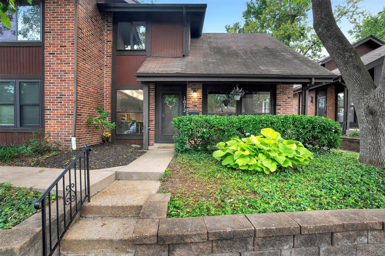 Humber Cir, Saint Louis, MO 63129