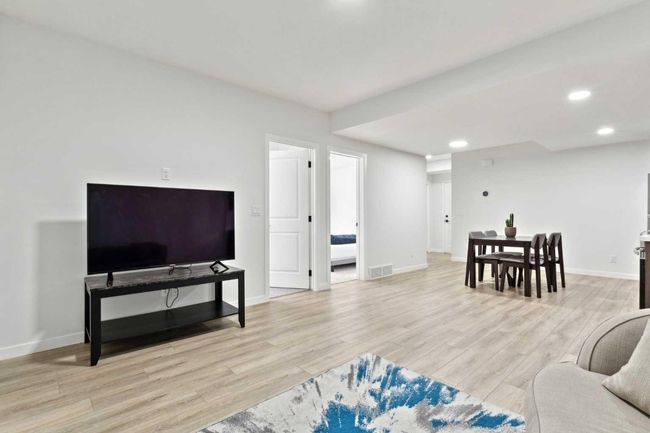 44 Magnolia Crescent Se, House other with 6 bedrooms, 5 bathrooms and 4 parking in Calgary AB | Image 39