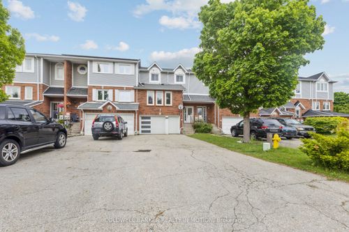 74 Fairgreen Close, Cambridge, ON, N1T1T7 | Card Image