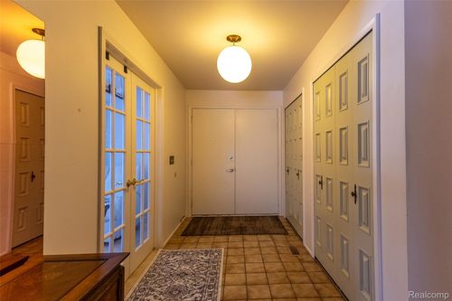 9268 La Spezia Dr, Davison, MI, 48423-8709 | Card Image