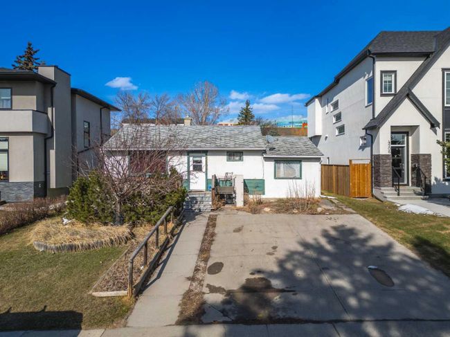 4508 21 Avenue Avenue Nw, Home with 2 bedrooms, 1 bathrooms and 4 parking in Calgary AB | Image 1