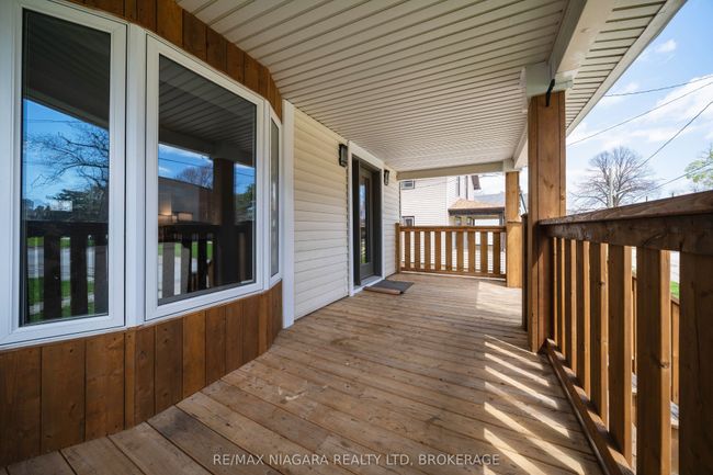 4749 Epworth Cir, House other with 4 bedrooms, 3 bathrooms and 4 parking in Niagara Falls ON | Image 5
