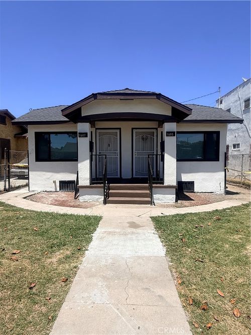 1607 W 69th St, Los Angeles, CA, 90047-1927 | Card Image