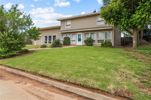 1405 Saber Lane, Weatherford, OK, 73096 | Card Image
