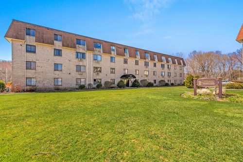 apt-135-135 Grove St, Rockland, MA, 02370-2358 | Card Image